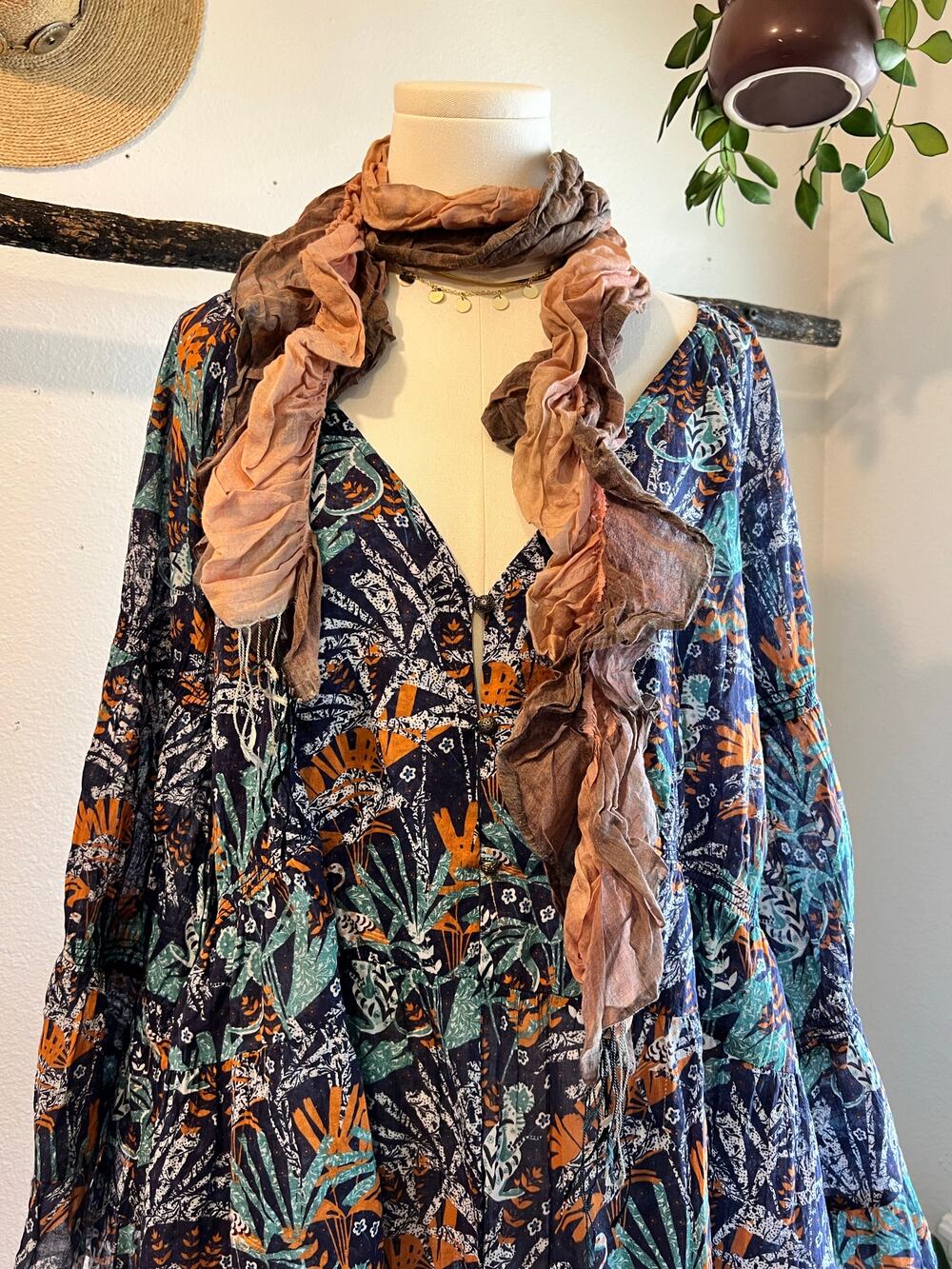 Sevya Brown & Pink Ruffled Silk Cotton Tassel Trim Wrap Scarf Summer Spring